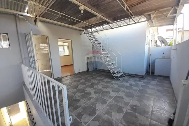 Imagem Casa de vila com 2 quartos e terraço com 160 m² no Campinho - Rio de Janeiro