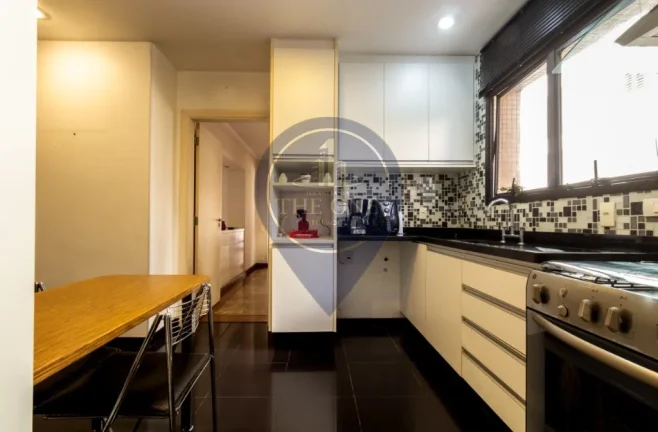 Imagem Apartamento de Luxo com 4 Suítes e 3 vagas de garagem em Perdizes, São Paulo - 215,00 m² de puro conforto!