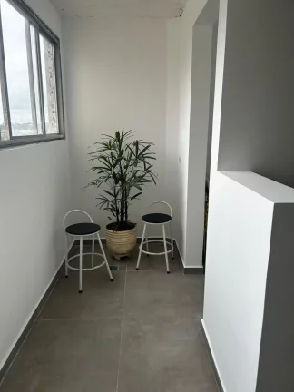 Imagem Apartamento Reformado de 70m² à venda no Jaguaré!! 02 Dormitórios ( Quartos ), Sala, Cozinha, 02 Banheiros, Área de Serviço e 01 Vaga coberta de Garagem!!!