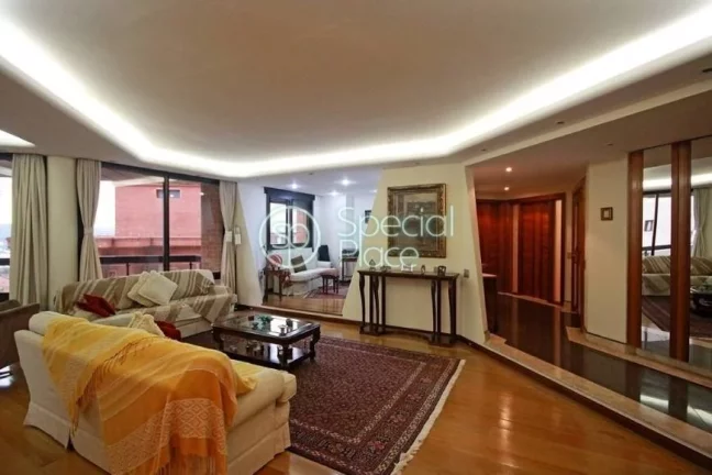 Imagem Ótimo apartamento com 260m² de área privativa, 4 dormitórios ( 3 suítes) e 4 vagas na garagem. ...