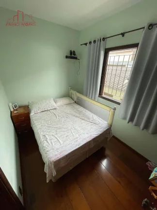 Imagem Casa à venda com 179m², 3 quartos e 2 vagas - Jardim Umarizal