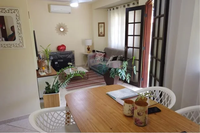 Imagem Casa em condomínio fechado com dois dormitórios.