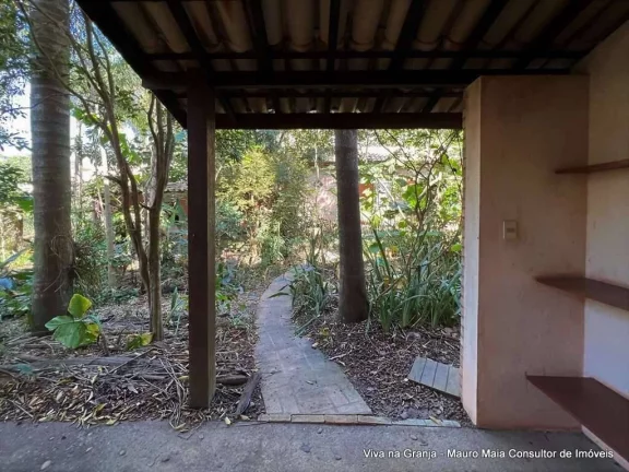 Imagem Granja Viana II - Espaçosa e iluminada, rodeada por um jardim agroflorestal