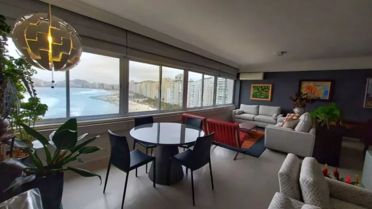 Imagem PITANGUEIRAS - FRENTE TOTAL AO MAR C/ MARAVILHOSA VISTA DA PRAIA DE PITANGUEIRAS E ASTÚRIAS, REFORMADO E DECORADO, 280 M² ÚTEIS, 02 VAGAS DE GARAGEM