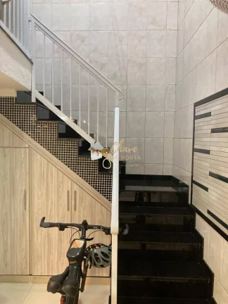 Imagem Sobrado amplo à venda em São João Clímaco com 4 Dormitórios