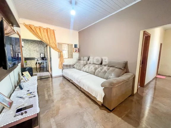 Imagem Casa à Venda em Sobradinho-DF, 8 Quartos, 250m² por R$490mil