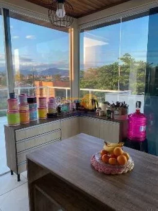 Imagem SOBRADO TRÍPLEX COM 4 DORMITÓRIOS NO BAIRRO RAIA EM PARANAGUÁ