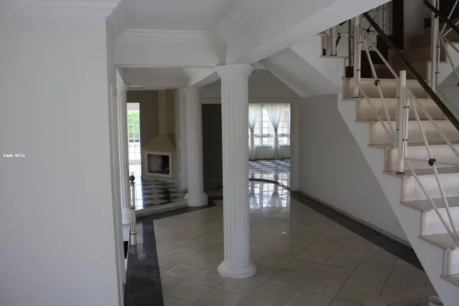 Imagem Espetacular casa em condomínio à venda em Alphaville Residencial Dois, Barueri-SP: 4 quartos, 4 suítes, 5 banheiros, 4 vagas, 400m²!