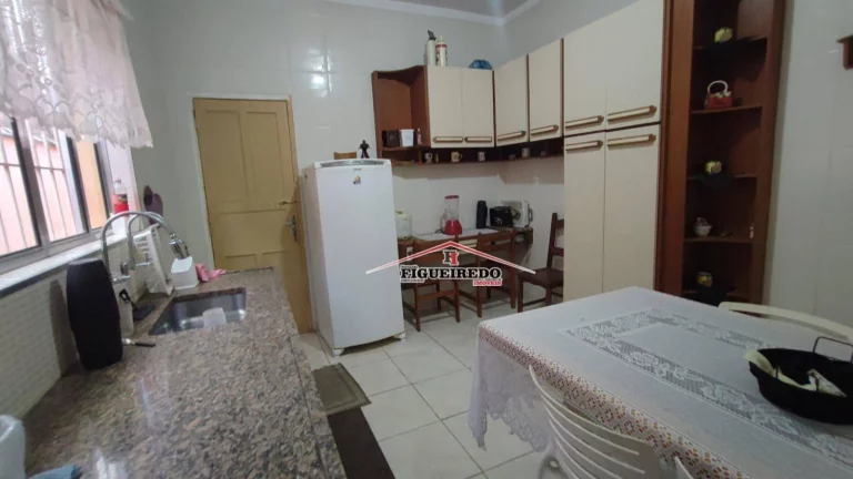 Imagem Sobrado à venda, 144 m² por R$ 795.000,00 - Canto do Forte - Praia Grande/SP