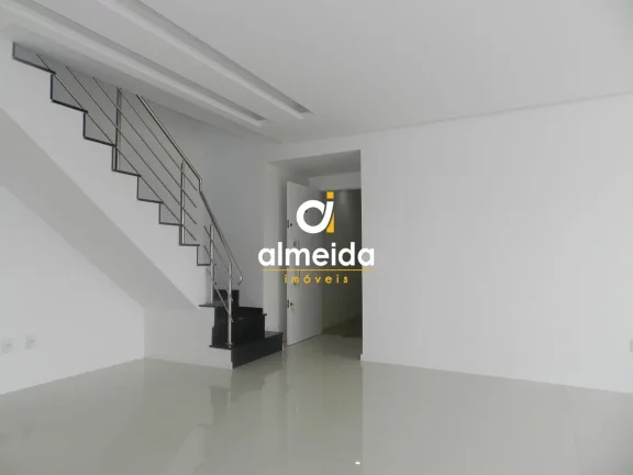 Imagem Cobertura 4 dormitórios à venda Centro Santa Maria/RS