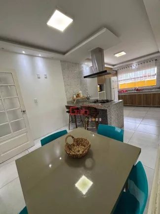 Imagem Casa com 6 dormitórios à venda, 430 m² por R$ 980.000,00 - Foguete - Cabo Frio/RJ
