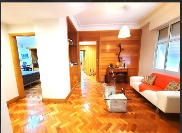 Imagem Apartamento todo reformado classe AA vista lateral mar e varanda