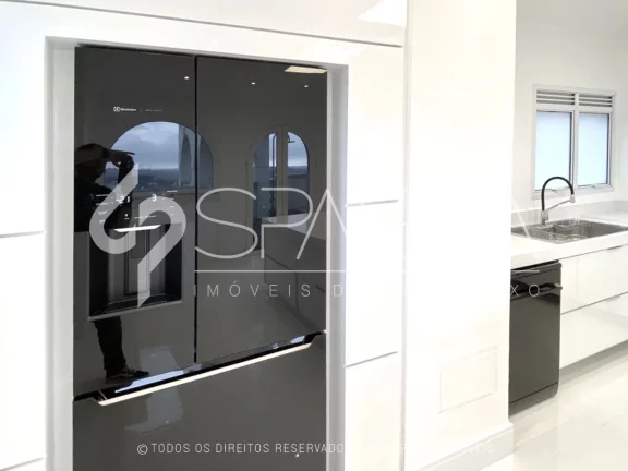 Imagem Cobertura neoclássica com vista permanente e o privilégio do sol da manhã à venda no Residencial Campo Elísios