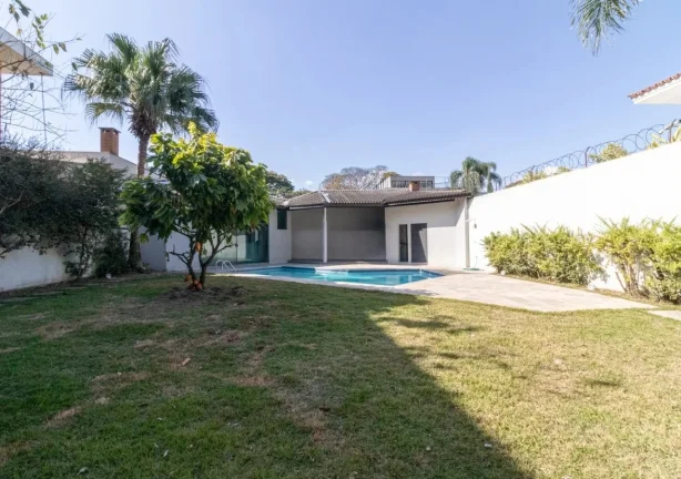 Imagem Imperdível: Casa de Luxo para Locação em São Paulo - Alto de Pinheiros 6 quartos, 6 suítes, 2 salas, 7 banheiros, 6 vagas, 450m²