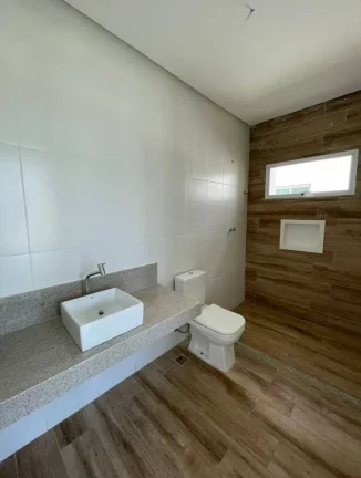 Imagem Terras Alphaville 1 - Casa de 3 suítes com 311m² e 3 vagas de garagem!