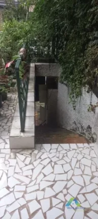 Imagem PINHEIROS Sobrado 250M², 3 dormitórios, 3 vagas, a 5 minutos da estação do metro do metro SUMARÉ !!!
