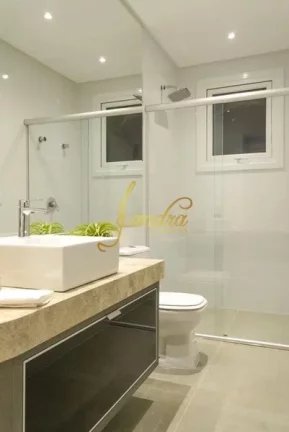 Imagem Belíssima Sobrado no Condomínio Enseada! com 06 suítes