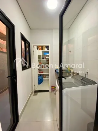 Imagem Sobrado à venda com 221 m² construídos em terreno de 301 m² no Condomínio Residencial Club Port...
