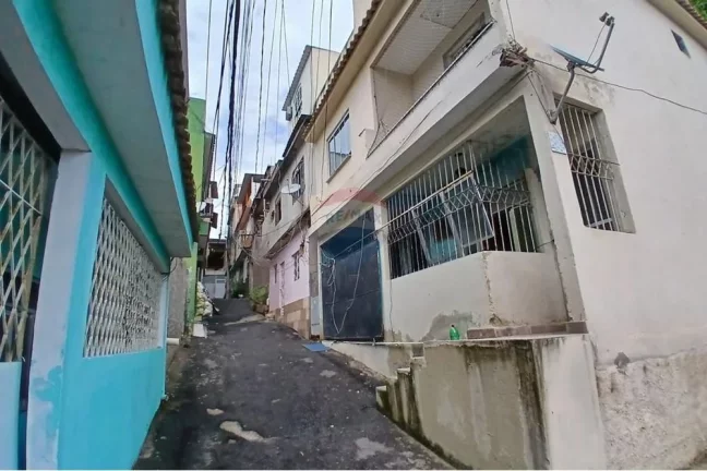 Imagem Casa para alugar com 2 quartos em Vila Valqueire