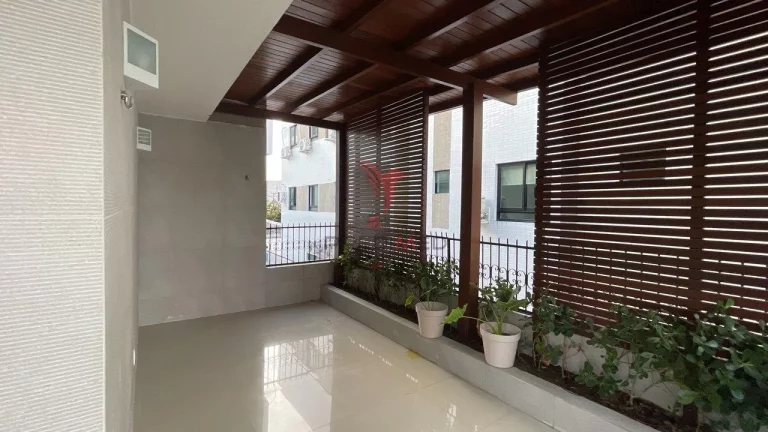 Imagem CASA NO BESSA com área gourmet,piscina, terraço.- R$ 1.200.000,00