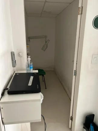 Imagem Salas Comerciais na Cidade Ademar