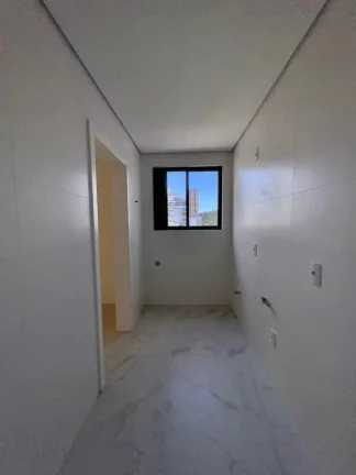 Imagem Apartamento sem mobilia com 3 dormitórios sendo 3 suítes e 3 vagas de garagem em Balneário Camboriú