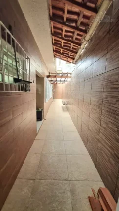 Imagem Casa espetacular à uma quadra da praia com dois quartos sendo uma suíte
