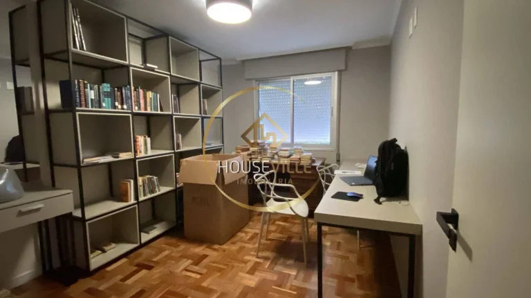 Imagem Apartamento, 4 Dormitórios (2 suítes), 247m², Esplanada, Sjc.
