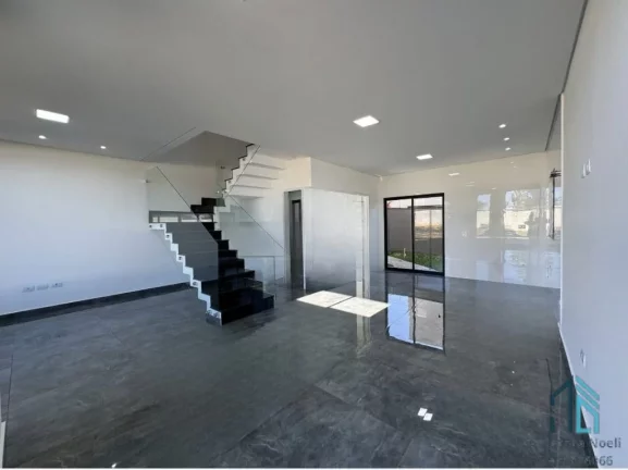 Foto do imóvel: Sobrado em condomínio, amplo terreno, 03 quartos c/suíte, no Guabirotuba em Colombo -PR