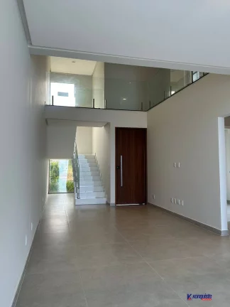 Imagem VENDO CASA 4/4 SENDO TRÊS SUIT EM CONDOMÍNIO - SIM