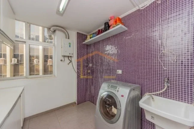 Imagem Apartamento 97m², 2 dormitórios, 2 vagas de garagem, 2 banheiros, área de serviço.
Apartamento l...