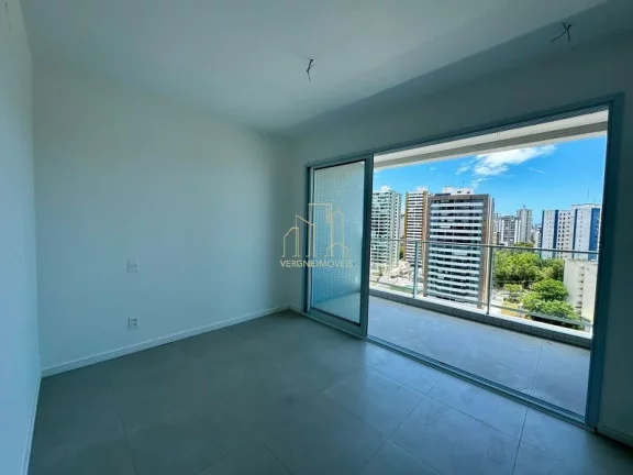 Imagem Excelente studio de alto padrão com varanda a venda no Caminho das Arvores