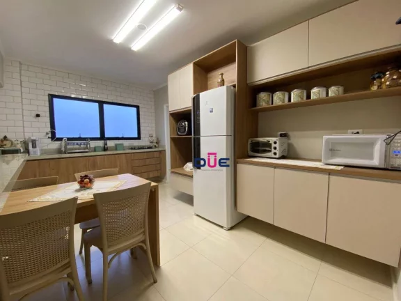 Imagem Amplo apartamento no Embaré com 2 dormitórios, suíte, dependência completa e 1 vaga demarcada