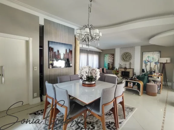Imagem Luxuosa casa em condomínio à venda em Condomínio Terras de Vinhedo, Vinhedo-SP: 4 quartos, 4 suítes, 3 salas, 6 banheiros, 4 vagas de garagem, 560m². Imagem Luxuosa casa em condomínio à venda em Condomínio Terras de Vinhedo, Vinhedo-SP: 4 quartos, 4 suítes, 3 salas, 6 banheiros, 4 vagas de garagem, 560m².