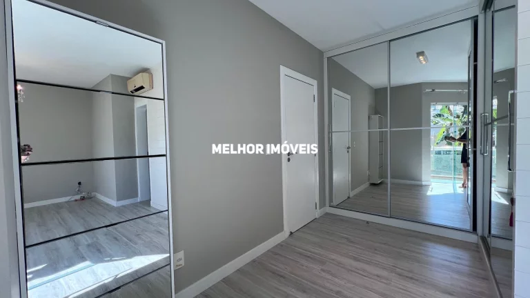 Imagem Casa a venda no Condomínio Ariribá em Balneário Camboriú