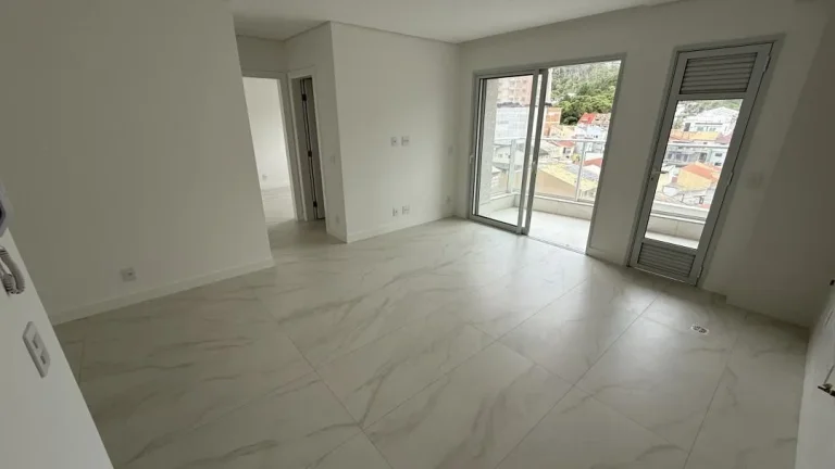 Imagem Apartamento novo de 74 m² com 2 quartos, sendo 1 suíte no bairro Fazenda em Itajaí a venda com Adriano Carpes Imóveis.