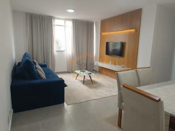Imagem Apartamento recém-reformado com 82m², distribuído em sala ampla para 2 ambientes, 3 dormitórios,...