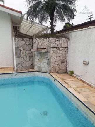 Imagem Casa Térrea Individual, 2 Quartos com Piscina Edícula com mais 2 suítes