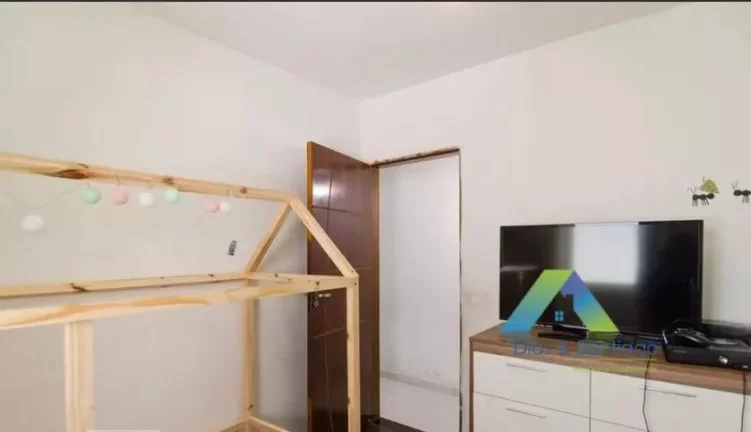 Imagem SÃO BERNARDO 170 metros, 2 dormitórios, 1 suíte, 2 vagas com ótima localização e valor !!!