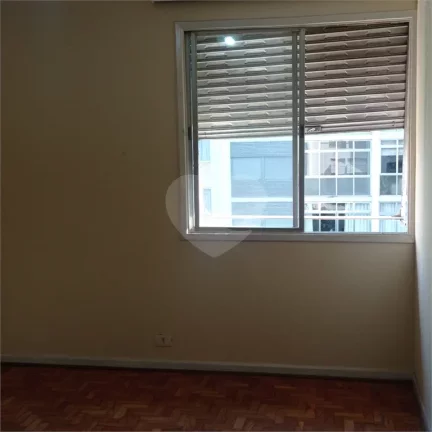 Imagem Apartamento à venda com 3 quartos, sendo 1 suíte, no condomínio Fradique Coutinho, São Paulo - SP