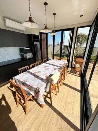 Imagem Belissima casa a venda no Condomínio Riviera de Santa Cristina XIII - Paranapanema.
