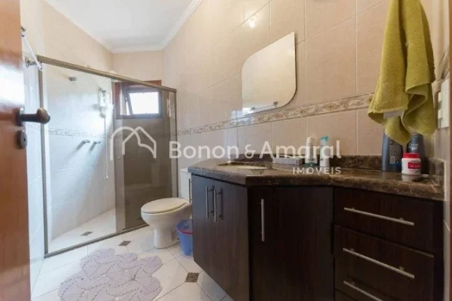 Imagem Localização privilegiada. Hall de entrada com escritório. Sala de estar, sala de jantar, lavabo, ...