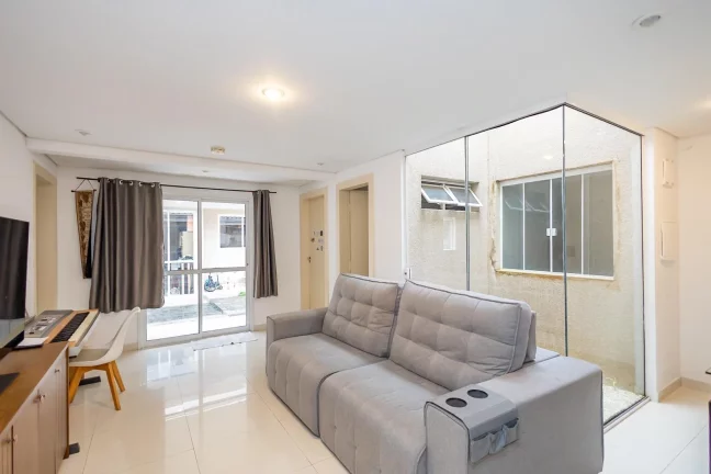 Imagem Casa térrea em condomínio em Santa Felicidade 2 suites