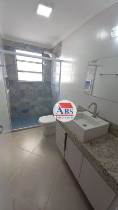 Imagem Amplo apartamento na Aparecida em santos reformado a poucos metros do mar