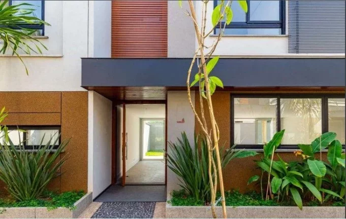 Imagem Casa em condomínio, nova, piscina, 418 m², 4 suítes