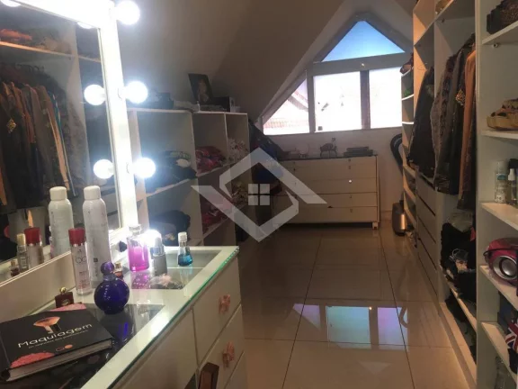 Imagem Casa Duplex para Venda de 3 Quartos no Recreio com 264 m²