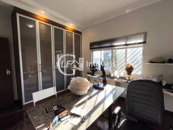 Imagem Oportunidade única: Casa comercial com 7 quartos e 6 vagas de garagem na Vila Carvalho, Campo Grande-MS!