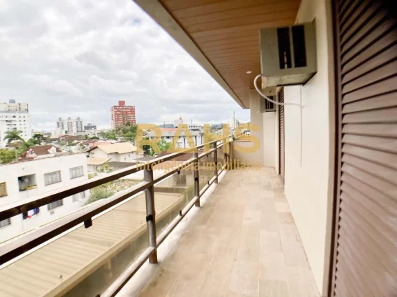 Imagem Apartamento Espaçoso em Ótima Localização Com 361,96 de área privativa, esse apartamento conta ...