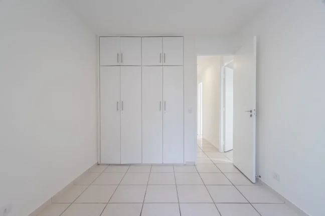 Imagem OPORTUNIDADE IMPERDÍVEL ! Apartamento Reformado 92M², 3Q, 1 Suíte, 2 Banheiros, 1 Vaga, Academia, Quadra, Playground, Salão de Festas, Salão de Jogos.