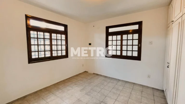 Imagem Ponto comercial 220m , 4 4, sendo 01 suíte, Sala para dois ambientes